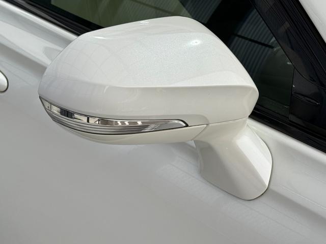 クラウンハイブリッド RSアドバンス 全国対応2年ハイブリット保証走行無制限 モデリスタフルエアロ サンルーフ ホワイトレザーシート メーカーナビフルセグ Bluetooth バックカメラ ブラインドスポット モデリスタマフラー 記録簿有(21枚目)