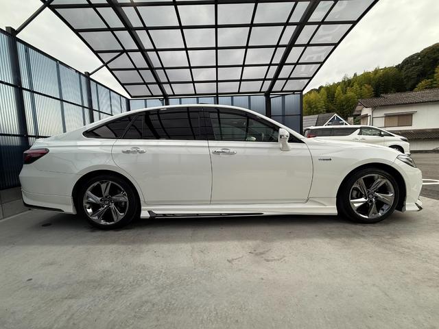 クラウンハイブリッド RSアドバンス 全国対応2年ハイブリット保証走行無制限 モデリスタフルエアロ サンルーフ ホワイトレザーシート メーカーナビフルセグ Bluetooth バックカメラ ブラインドスポット モデリスタマフラー 記録簿有(22枚目)