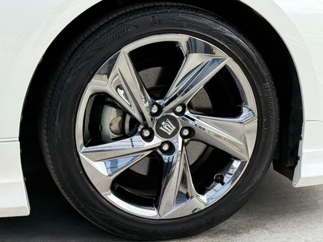 クラウンハイブリッド RSアドバンス 全国対応2年ハイブリット保証走行無制限 モデリスタフルエアロ サンルーフ ホワイトレザーシート メーカーナビフルセグ Bluetooth バックカメラ ブラインドスポット モデリスタマフラー 記録簿有(24枚目)