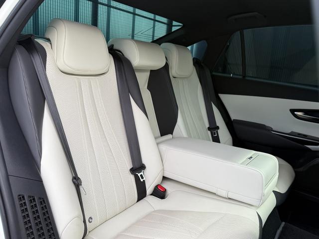 クラウンハイブリッド RSアドバンス 全国対応2年ハイブリット保証走行無制限 モデリスタフルエアロ サンルーフ ホワイトレザーシート メーカーナビフルセグ Bluetooth バックカメラ ブラインドスポット モデリスタマフラー 記録簿有(41枚目)