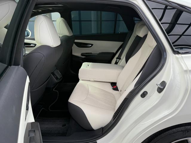 クラウンハイブリッド RSアドバンス 全国対応2年ハイブリット保証走行無制限 モデリスタフルエアロ サンルーフ ホワイトレザーシート メーカーナビフルセグ Bluetooth バックカメラ ブラインドスポット モデリスタマフラー 記録簿有(70枚目)