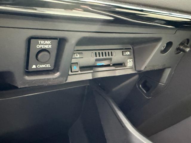 クラウンハイブリッド RSアドバンス 全国対応2年ハイブリット保証走行無制限 モデリスタフルエアロ サンルーフ ホワイトレザーシート メーカーナビフルセグ Bluetooth バックカメラ ブラインドスポット モデリスタマフラー 記録簿有(73枚目)