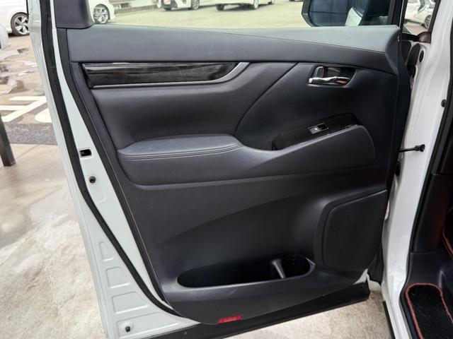 アルファード ２．５Ｓ　Ａパッケージ　タイプブラック　全国対応２年保証　９インチディスプレイオーディオ　Ｂｌｕｅｔｏｏｔｈ　フルセグ　Ｂカメラ　前後ドラレコ　１２．１型後席モニター　パワーバックドア　両側電動スライド　禁煙車　ＥＴＣ　ハーフレザーシート（67枚目）