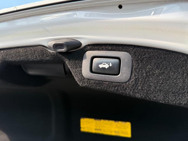 ご来店の際は便利でお得な来店予約機能をご利用ください♪来店予約機能をご利用の上、ご成約頂きますと【ＱＵＯカード１０，０００円分】さらに【ガソリン満タン納車】をプレゼントさせて頂きます☆