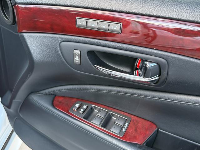 ご来店の際は便利でお得な来店予約機能をご利用ください♪来店予約機能をご利用の上、ご成約頂きますと【ＱＵＯカード１０，０００円分】さらに【ガソリン満タン納車】をプレゼントさせて頂きます☆