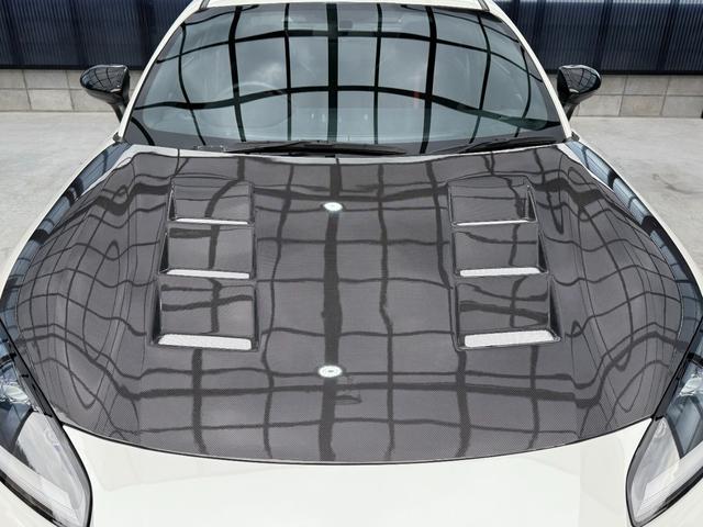 ＧＲ８６ ＲＺ　全国対応２年走行無制限保証　ＧＲフルエアロ　カーボンダクトボンネット　ＴＲＤマフラー　９インチナビ　Ｂｌｕｅｔｏｏｔｈ接続　バックカメラ　フルセグ　シートヒーター　ＥＴＣ　ハーフレザーシート　禁煙車（11枚目）