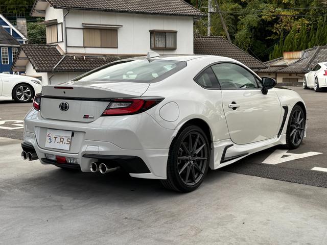 ＧＲ８６ ＲＺ　全国対応２年走行無制限保証　ＧＲフルエアロ　カーボンダクトボンネット　ＴＲＤマフラー　９インチナビ　Ｂｌｕｅｔｏｏｔｈ接続　バックカメラ　フルセグ　シートヒーター　ＥＴＣ　ハーフレザーシート　禁煙車（24枚目）