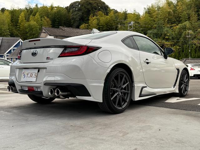 ＧＲ８６ ＲＺ　全国対応２年走行無制限保証　ＧＲフルエアロ　カーボンダクトボンネット　ＴＲＤマフラー　９インチナビ　Ｂｌｕｅｔｏｏｔｈ接続　バックカメラ　フルセグ　シートヒーター　ＥＴＣ　ハーフレザーシート　禁煙車（29枚目）