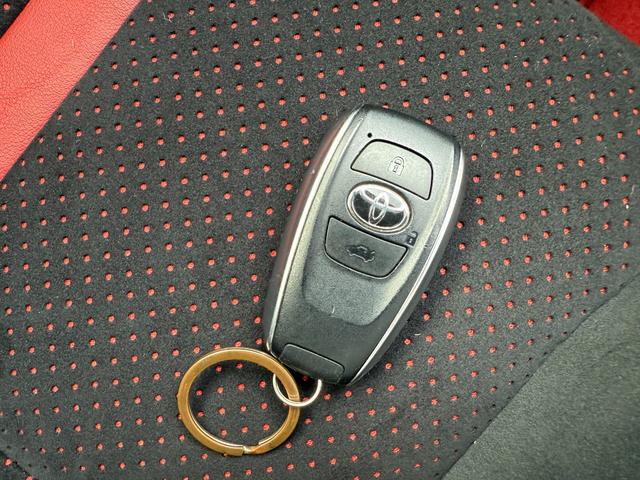 ＧＲ８６ ＲＺ　全国対応２年走行無制限保証　ＧＲフルエアロ　カーボンダクトボンネット　ＴＲＤマフラー　９インチナビ　Ｂｌｕｅｔｏｏｔｈ接続　バックカメラ　フルセグ　シートヒーター　ＥＴＣ　ハーフレザーシート　禁煙車（67枚目）