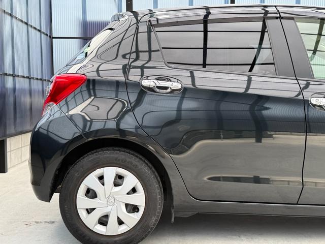 ヴィッツ １．３Ｆ　ＬＥＤエディション　全国対応２年保証　新車ワンオーナー　禁煙車　Ｂｌｕｅｔｏｏｔｈ接続　バックカメラ　ＳＤナビ地デジ　スマートキー２個　ＥＴＣ　点検整備記録簿　ＬＥＤヘッドライト　アイドリングストップ　レーンアシスト（19枚目）