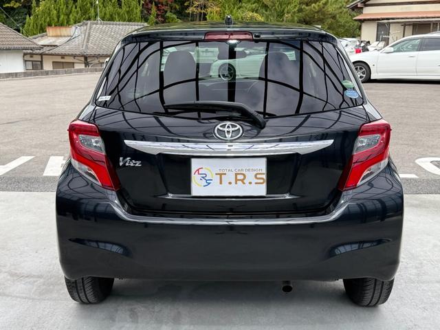 ヴィッツ １．３Ｆ　ＬＥＤエディション　全国対応２年保証　新車ワンオーナー　禁煙車　Ｂｌｕｅｔｏｏｔｈ接続　バックカメラ　ＳＤナビ地デジ　スマートキー２個　ＥＴＣ　点検整備記録簿　ＬＥＤヘッドライト　アイドリングストップ　レーンアシスト（21枚目）