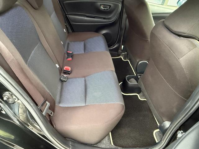 ヴィッツ １．３Ｆ　ＬＥＤエディション　全国対応２年保証　新車ワンオーナー　禁煙車　Ｂｌｕｅｔｏｏｔｈ接続　バックカメラ　ＳＤナビ地デジ　スマートキー２個　ＥＴＣ　点検整備記録簿　ＬＥＤヘッドライト　アイドリングストップ　レーンアシスト（32枚目）