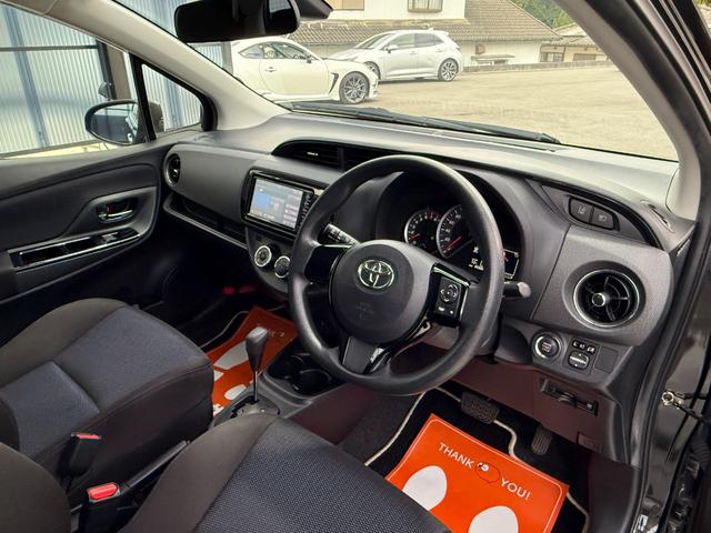 ヴィッツ １．３Ｆ　ＬＥＤエディション　全国対応２年保証　新車ワンオーナー　禁煙車　Ｂｌｕｅｔｏｏｔｈ接続　バックカメラ　ＳＤナビ地デジ　スマートキー２個　ＥＴＣ　点検整備記録簿　ＬＥＤヘッドライト　アイドリングストップ　レーンアシスト（37枚目）
