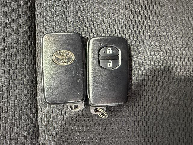 ヴィッツ １．３Ｆ　ＬＥＤエディション　全国対応２年保証　新車ワンオーナー　禁煙車　Ｂｌｕｅｔｏｏｔｈ接続　バックカメラ　ＳＤナビ地デジ　スマートキー２個　ＥＴＣ　点検整備記録簿　ＬＥＤヘッドライト　アイドリングストップ　レーンアシスト（69枚目）