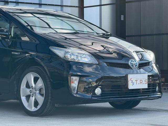 プリウス Ｓツーリングセレクション　全国対応２年ハイブリット保証　８インチナビ　Ｂｌｕｅｔｏｏｔｈ接続　バックカメラ　フルセグ　ユーザー買取車　ＥＴＣ　スマートキー２個　エンジンスターター　後期モデル　ＬＥＤヘッドライト　スタットレス有（7枚目）