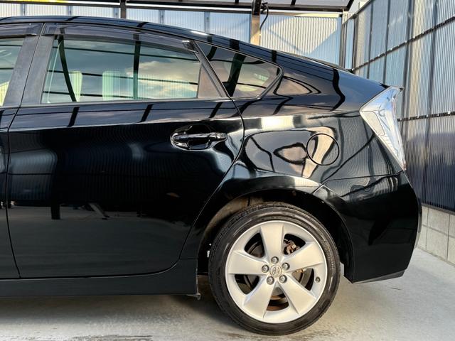 プリウス Ｓツーリングセレクション　全国対応２年ハイブリット保証　８インチナビ　Ｂｌｕｅｔｏｏｔｈ接続　バックカメラ　フルセグ　ユーザー買取車　ＥＴＣ　スマートキー２個　エンジンスターター　後期モデル　ＬＥＤヘッドライト　スタットレス有（19枚目）