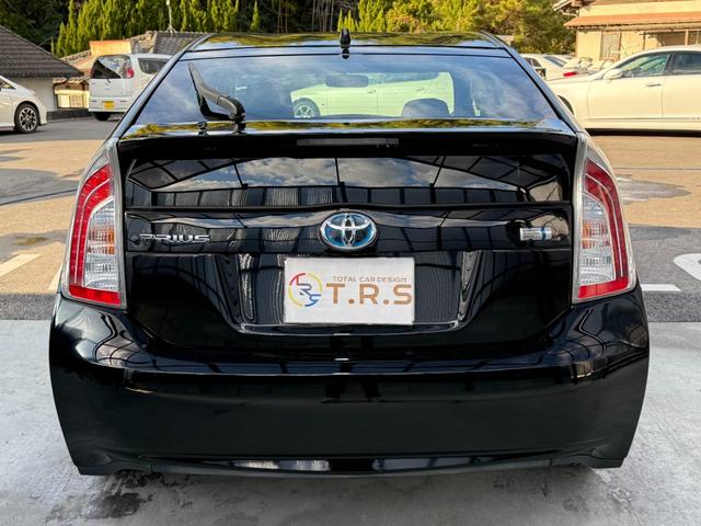 プリウス Ｓツーリングセレクション　全国対応２年ハイブリット保証　８インチナビ　Ｂｌｕｅｔｏｏｔｈ接続　バックカメラ　フルセグ　ユーザー買取車　ＥＴＣ　スマートキー２個　エンジンスターター　後期モデル　ＬＥＤヘッドライト　スタットレス有（27枚目）