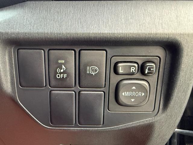 プリウス Ｓツーリングセレクション　全国対応２年ハイブリット保証　８インチナビ　Ｂｌｕｅｔｏｏｔｈ接続　バックカメラ　フルセグ　ユーザー買取車　ＥＴＣ　スマートキー２個　エンジンスターター　後期モデル　ＬＥＤヘッドライト　スタットレス有（47枚目）