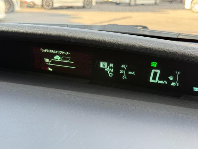 プリウス Ｓツーリングセレクション　全国対応２年ハイブリット保証　８インチナビ　Ｂｌｕｅｔｏｏｔｈ接続　バックカメラ　フルセグ　ユーザー買取車　ＥＴＣ　スマートキー２個　エンジンスターター　後期モデル　ＬＥＤヘッドライト　スタットレス有（57枚目）