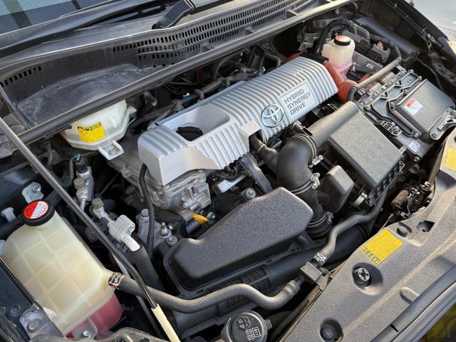 プリウス Ｓツーリングセレクション　全国対応２年ハイブリット保証　８インチナビ　Ｂｌｕｅｔｏｏｔｈ接続　バックカメラ　フルセグ　ユーザー買取車　ＥＴＣ　スマートキー２個　エンジンスターター　後期モデル　ＬＥＤヘッドライト　スタットレス有（61枚目）