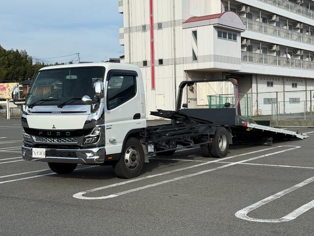 キャンター 積載車　セキサイシャ　キャリアカー　車輌運搬車　キャンターカスタム　ユニックネオ５　ＵＣ－３５（２０２１年式）　ラジコン　Ｂｌｕｅｔｏｏｔｈオーディオ　スマートキー　積載量３１５０キロ　荷台寸法　長さ５７０　幅２０７　メッキバンパー　左右開閉あおり（8枚目）