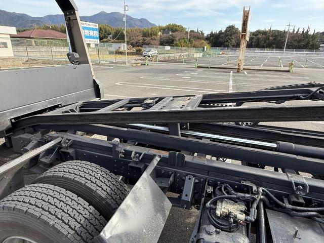 キャンター 積載車　セキサイシャ　キャリアカー　車輌運搬車　キャンターカスタム　ユニックネオ５　ＵＣ－３５（２０２１年式）　ラジコン　Ｂｌｕｅｔｏｏｔｈオーディオ　スマートキー　積載量３１５０キロ　荷台寸法　長さ５７０　幅２０７　メッキバンパー　左右開閉あおり（33枚目）