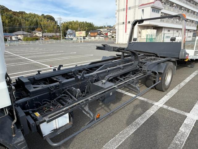 キャンター 積載車　セキサイシャ　キャリアカー　車輌運搬車　キャンターカスタム　ユニックネオ５　ＵＣ－３５（２０２１年式）　ラジコン　Ｂｌｕｅｔｏｏｔｈオーディオ　スマートキー　積載量３１５０キロ　荷台寸法　長さ５７０　幅２０７　メッキバンパー　左右開閉あおり（37枚目）