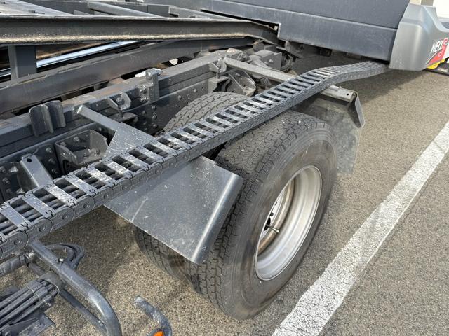 キャンター 積載車　セキサイシャ　キャリアカー　車輌運搬車　キャンターカスタム　ユニックネオ５　ＵＣ－３５（２０２１年式）　ラジコン　Ｂｌｕｅｔｏｏｔｈオーディオ　スマートキー　積載量３１５０キロ　荷台寸法　長さ５７０　幅２０７　メッキバンパー　左右開閉あおり（38枚目）