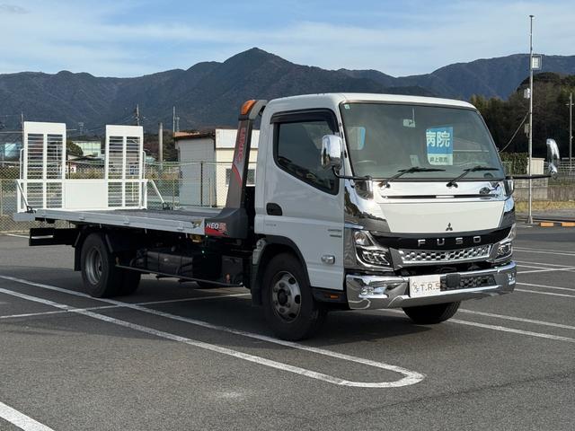 キャンター 積載車　セキサイシャ　キャリアカー　車輌運搬車　キャンターカスタム　ユニックネオ５　ＵＣ－３５（２０２１年式）　ラジコン　Ｂｌｕｅｔｏｏｔｈオーディオ　スマートキー　積載量３１５０キロ　荷台寸法　長さ５７０　幅２０７　メッキバンパー　左右開閉あおり（43枚目）