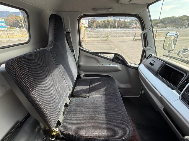 キャンター 積載車　セキサイシャ　キャリアカー　車輌運搬車　キャンターカスタム　ユニックネオ５　ＵＣ－３５（２０２１年式）　ラジコン　Ｂｌｕｅｔｏｏｔｈオーディオ　スマートキー　積載量３１５０キロ　荷台寸法　長さ５７０　幅２０７　メッキバンパー　左右開閉あおり（53枚目）