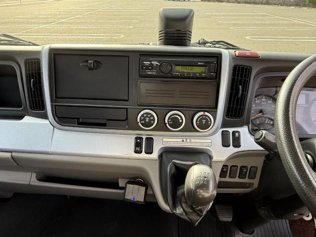 キャンター 積載車　セキサイシャ　キャリアカー　車輌運搬車　キャンターカスタム　ユニックネオ５　ＵＣ－３５（２０２１年式）　ラジコン　Ｂｌｕｅｔｏｏｔｈオーディオ　スマートキー　積載量３１５０キロ　荷台寸法　長さ５７０　幅２０７　メッキバンパー　左右開閉あおり（55枚目）