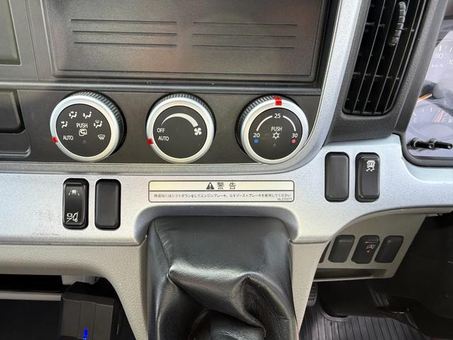 キャンター 積載車　セキサイシャ　キャリアカー　車輌運搬車　キャンターカスタム　ユニックネオ５　ＵＣ－３５（２０２１年式）　ラジコン　Ｂｌｕｅｔｏｏｔｈオーディオ　スマートキー　積載量３１５０キロ　荷台寸法　長さ５７０　幅２０７　メッキバンパー　左右開閉あおり（57枚目）