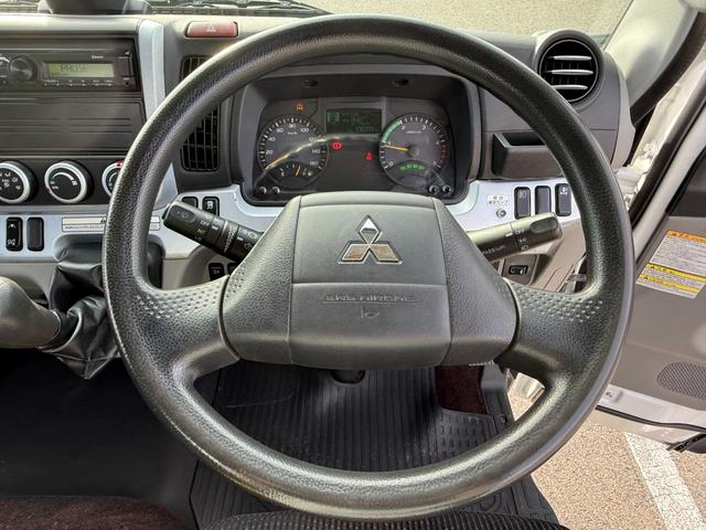 キャンター 積載車　セキサイシャ　キャリアカー　車輌運搬車　キャンターカスタム　ユニックネオ５　ＵＣ－３５（２０２１年式）　ラジコン　Ｂｌｕｅｔｏｏｔｈオーディオ　スマートキー　積載量３１５０キロ　荷台寸法　長さ５７０　幅２０７　メッキバンパー　左右開閉あおり（62枚目）