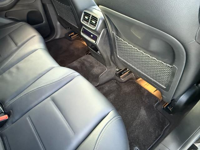 ＧＬＥ ＧＬＥ４００ｄ　４マチック　クーペスポーツ　パノラミックスライディングルーフ　Ｂｕｒｍｅｓｕｔｅサウンド　フルセグＴＶ　３６０°カメラ　シートヒーター＆ベンチレーション　保冷機能付カップホルダー　ＨＵＤ　ブラインドスポット　ＥＴＣ　前後ドラレコ（35枚目）