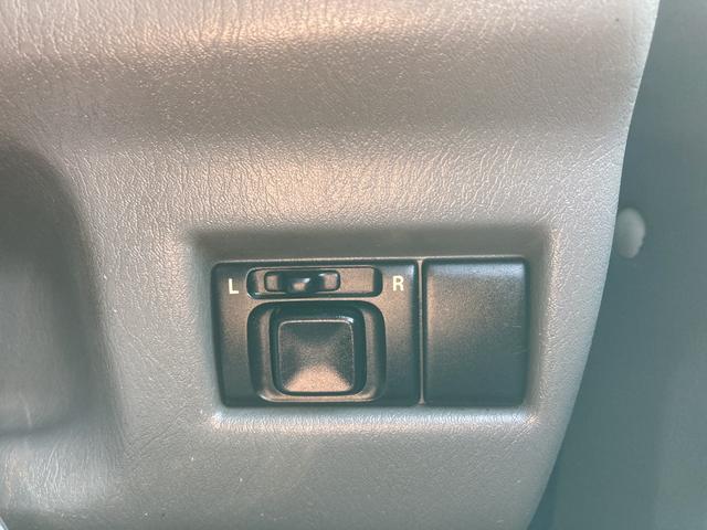 ジムニー ＦＩＳフリースタイルワールドカップリミテッド　４ＷＤ　キーレスエントリー　ターボ　ＡＴ　ＡＢＳ　ＵＳＢ　ミュージックプレイヤー接続可　ルーフレール　アルミホイール　衝突安全ボディ　エアコン　パワーウィンドウ　運転席エアバッグ　助手席エアバッグ（9枚目）
