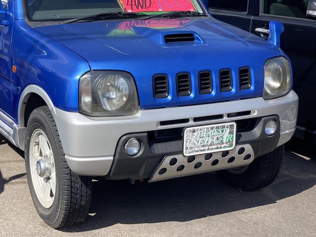ジムニー ＦＩＳフリースタイルワールドカップリミテッド　４ＷＤ　キーレスエントリー　ターボ　ＡＴ　ＡＢＳ　ＵＳＢ　ミュージックプレイヤー接続可　ルーフレール　アルミホイール　衝突安全ボディ　エアコン　パワーウィンドウ　運転席エアバッグ　助手席エアバッグ（16枚目）
