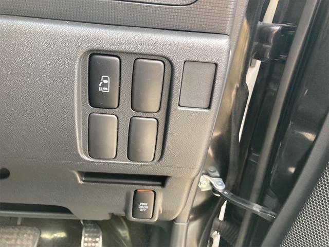 タント カスタムＸ　後期　電動スライドドア　ナビ　ＴＶ　ＨＩＤ　スマートキー　電動格納ミラー　ベンチシート　ＣＶＴ　盗難防止システム　ＡＢＳ　ＣＤ　ＤＶＤ再生　ミュージックプレイヤー接続可　アルミホイール　衝突安全ボディ（7枚目）