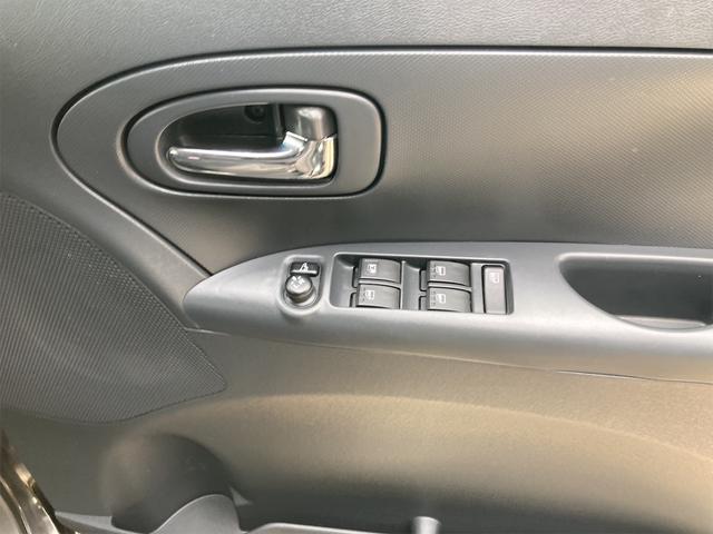 タント カスタムＸ　後期　電動スライドドア　ナビ　ＴＶ　ＨＩＤ　スマートキー　電動格納ミラー　ベンチシート　ＣＶＴ　盗難防止システム　ＡＢＳ　ＣＤ　ＤＶＤ再生　ミュージックプレイヤー接続可　アルミホイール　衝突安全ボディ（8枚目）