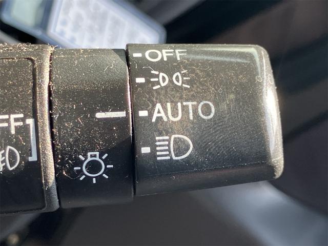 Ｎ－ＢＯＸカスタム Ｇ・Ｌパッケージ　ＨＩＤヘッドライト　純正エアロ　純正１４インチアルミ　片側電動スライドドア　スマートキー　ＥＴＣ　プッシュスターター　電動格納ドアミラー　オートエアコン　ベンチシート（12枚目）