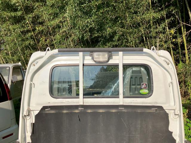 アクティトラック アタック　５速マニュアルミッション　４ＷＤ　ウルトラロー　ウルトラリバース　デフロック　エアコン　パワーステアリング　ＦＭ／ＡＭラジオ　荷台ランプ　ヘッドライトレベライザー　３方開（4枚目）