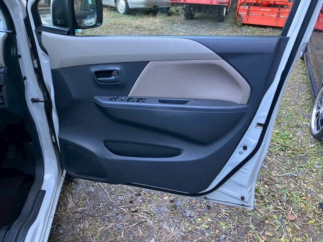 ワゴンＲ ＦＸ　キーレス　ＣＤ　純正アルミ　セキュリティアラーム　プライバシーガラス　オートＡＣ　アイドリングストップ　ヘッドライトレベライザー　電動格納ドアミラー（28枚目）