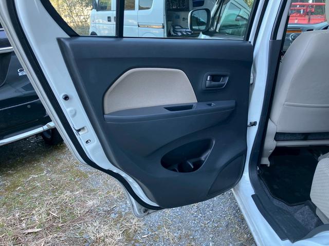 ワゴンＲ ＦＸ　キーレス　ＣＤ　純正アルミ　セキュリティアラーム　プライバシーガラス　オートＡＣ　アイドリングストップ　ヘッドライトレベライザー　電動格納ドアミラー（29枚目）