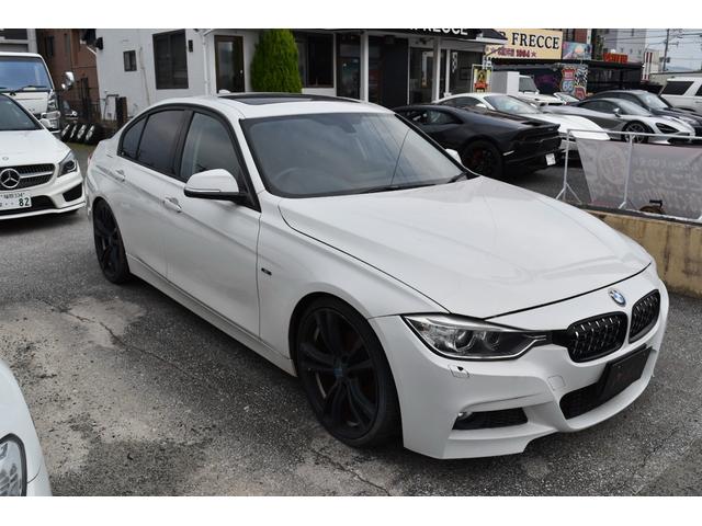 ３シリーズ ３２０ｉ　スポーツ　スマートキー　プッシュスタート　ステアリングスイッチ　サンルーフ　バックカメラ　リアエアコン（3枚目）