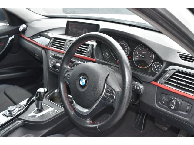 ３シリーズ ３２０ｉ　スポーツ　スマートキー　プッシュスタート　ステアリングスイッチ　サンルーフ　バックカメラ　リアエアコン（13枚目）