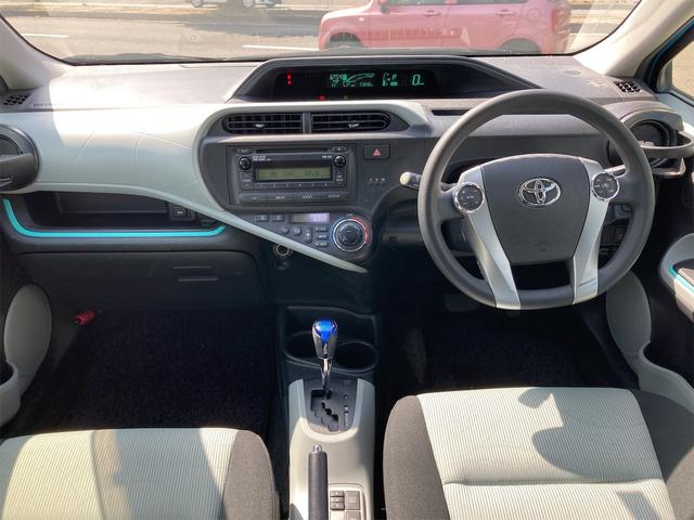 アクア Ｓ　走行７７８９８ｋｍ　車検２年付　スマートキー　ＥＴＣ　プッシュスターター　電動格納ドアミラー　オートライト　ＣＤデッキ　シートヒーター（2枚目）