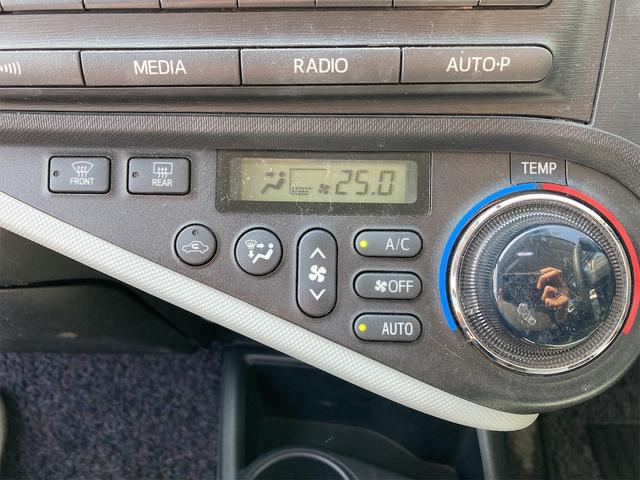 アクア Ｓ　走行７７８９８ｋｍ　車検２年付　スマートキー　ＥＴＣ　プッシュスターター　電動格納ドアミラー　オートライト　ＣＤデッキ　シートヒーター（16枚目）
