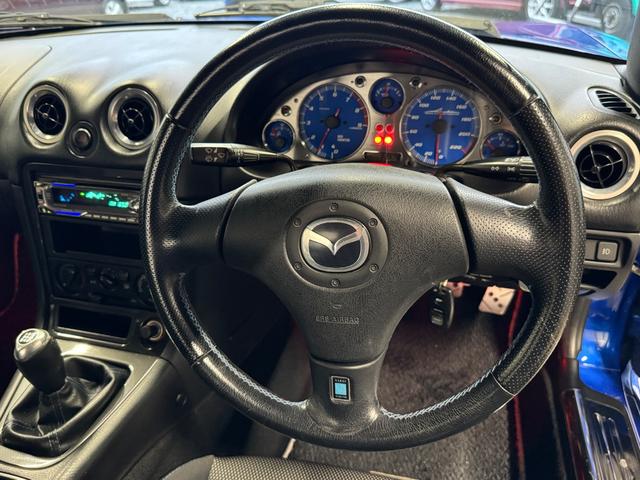 ロードスター マツダスピードロードスター　オープンカー　ＭＴ　キーレスエントリー　アルミホイール　衝突安全ボディ　ＡＢＳ　ＣＤ　エアコン　パワーステアリング　パワーウィンドウ（3枚目）