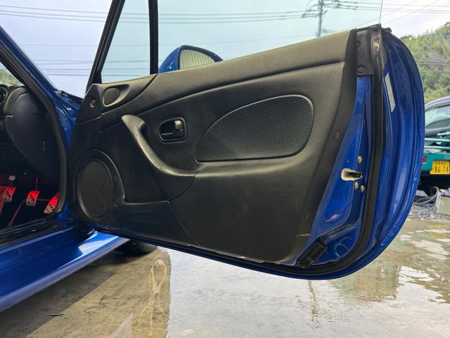 ロードスター マツダスピードロードスター　オープンカー　ＭＴ　キーレスエントリー　アルミホイール　衝突安全ボディ　ＡＢＳ　ＣＤ　エアコン　パワーステアリング　パワーウィンドウ（26枚目）