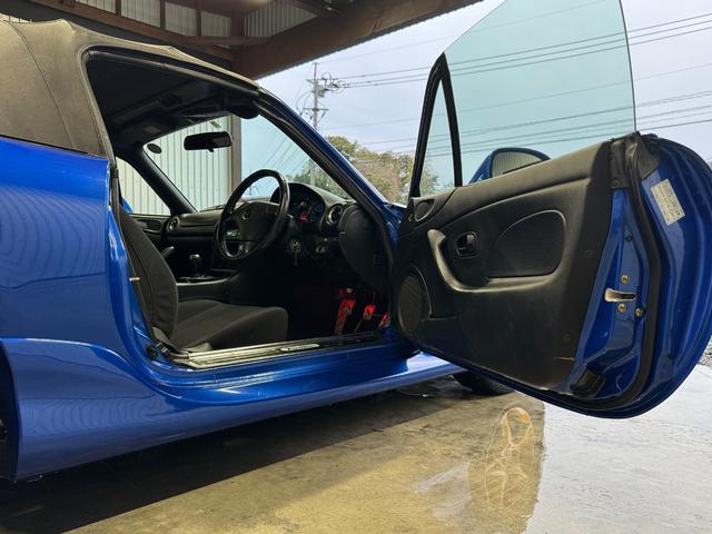 ロードスター マツダスピードロードスター　オープンカー　ＭＴ　キーレスエントリー　アルミホイール　衝突安全ボディ　ＡＢＳ　ＣＤ　エアコン　パワーステアリング　パワーウィンドウ（27枚目）