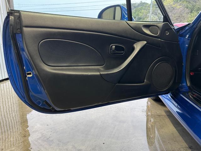 ロードスター マツダスピードロードスター　オープンカー　ＭＴ　キーレスエントリー　アルミホイール　衝突安全ボディ　ＡＢＳ　ＣＤ　エアコン　パワーステアリング　パワーウィンドウ（30枚目）